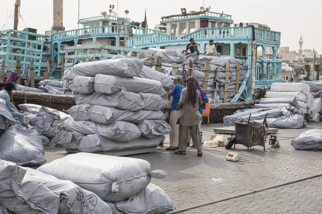 迪拜富得流油可以买什么,为什么说迪拜富得流油