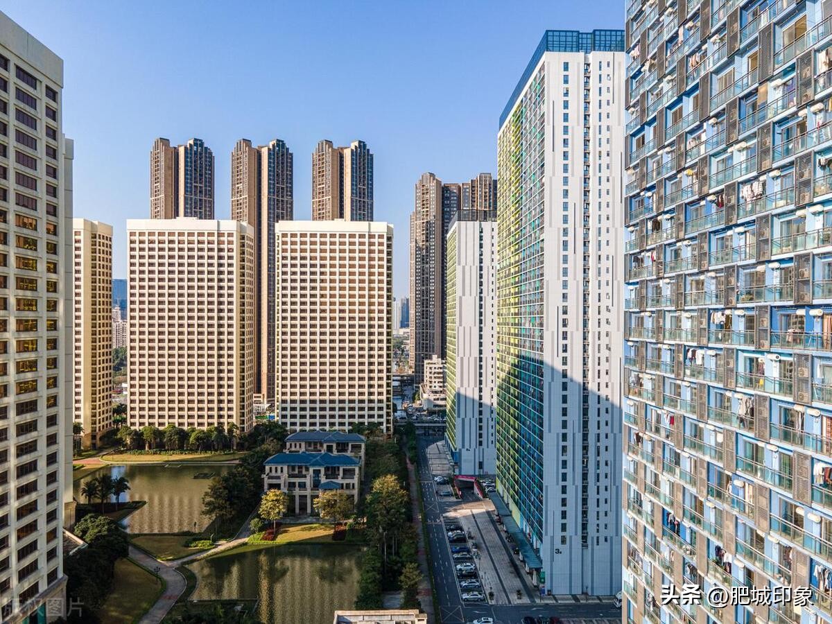 32层的高层一般哪个楼层最贵,32层的买12楼层好还是26楼好