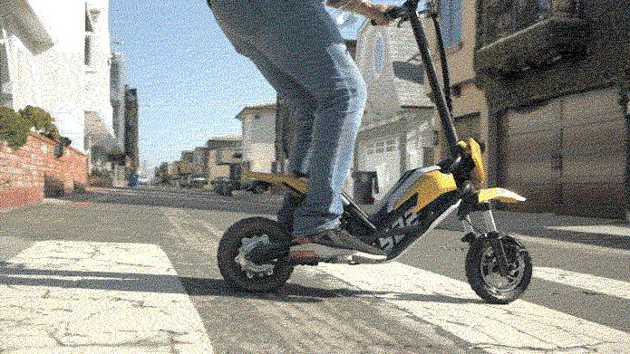 最新迷你电动滑板,迷你电动越野滑板