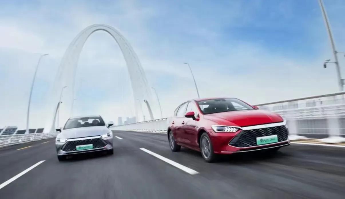 谁说秦是出租车，实用性高，一个月卖几万辆