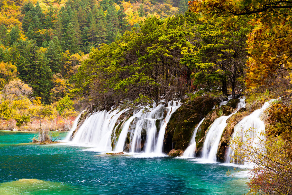 云贵川三地好玩的地方,云贵川附近哪个景点景色最好