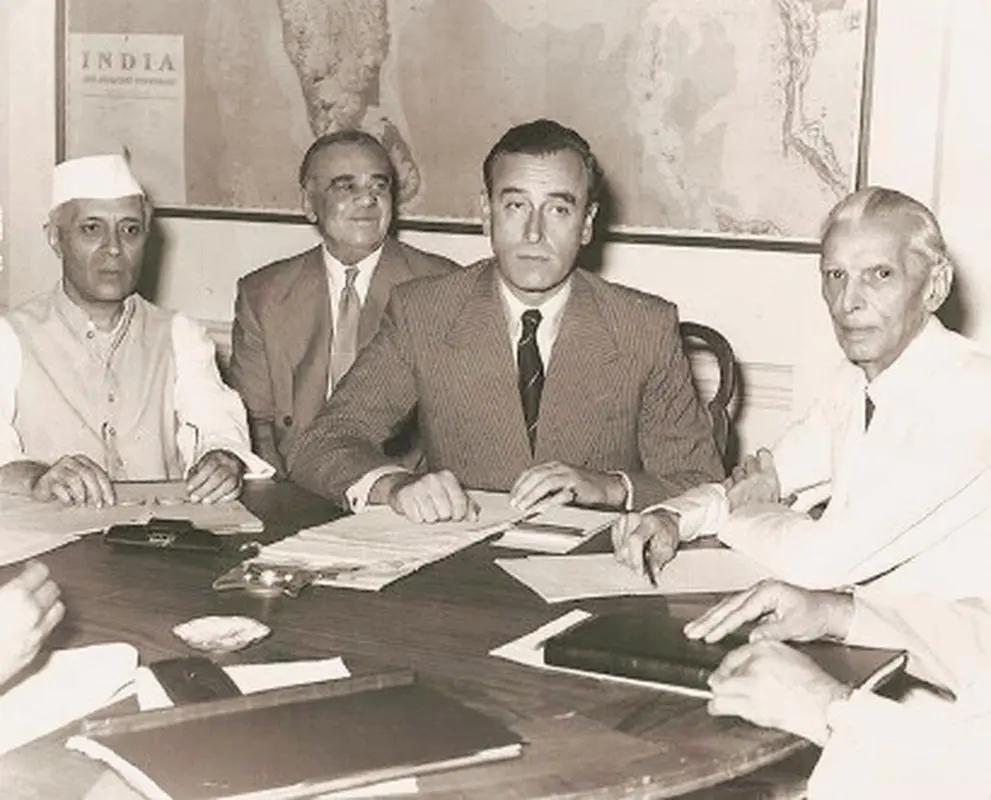 中巴友谊比海深比蜜甜英文,中巴友谊比天高比海深比蜜甜