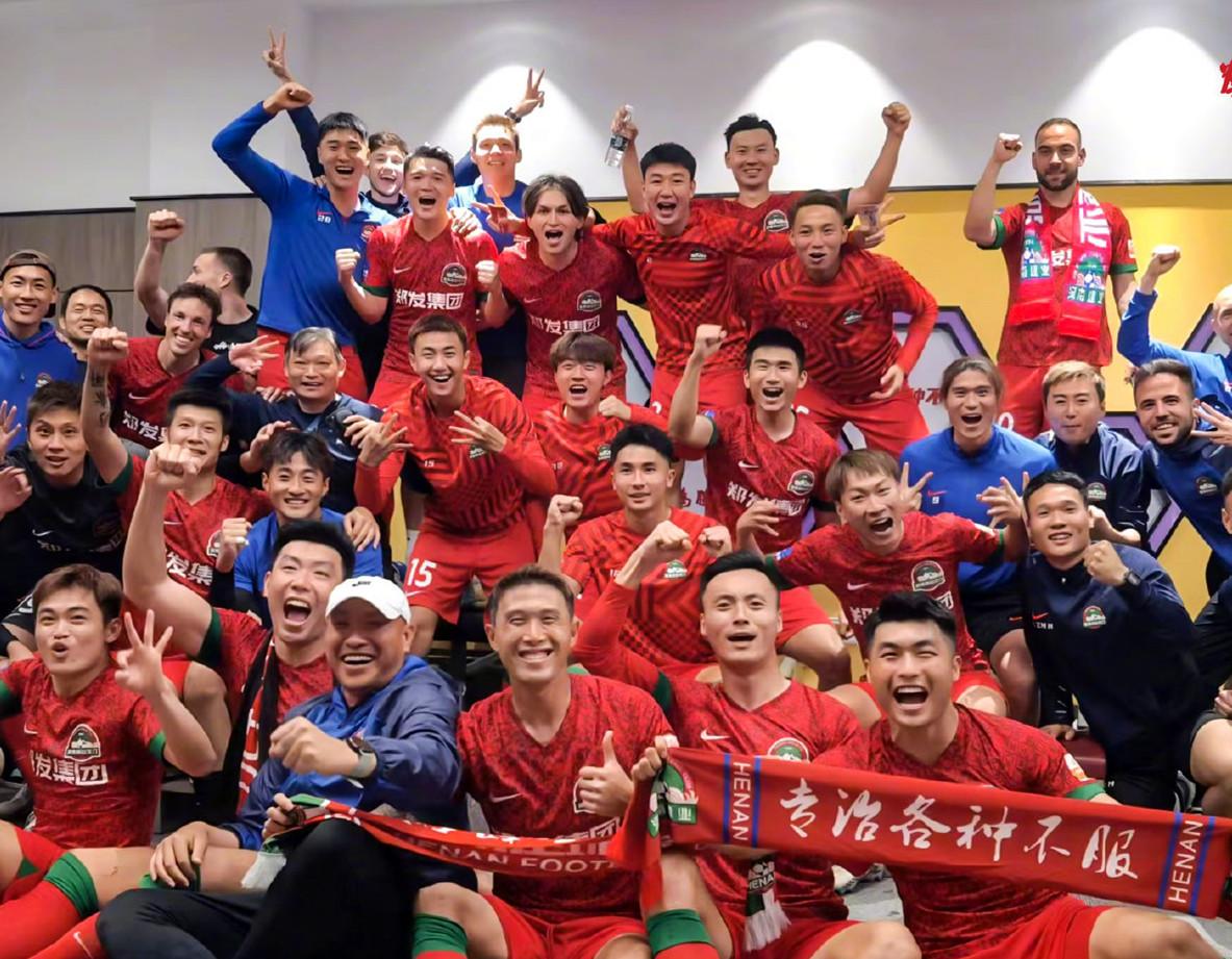 中超积分榜海港大胜一骑绝尘,中超积分榜海港居首4队不败