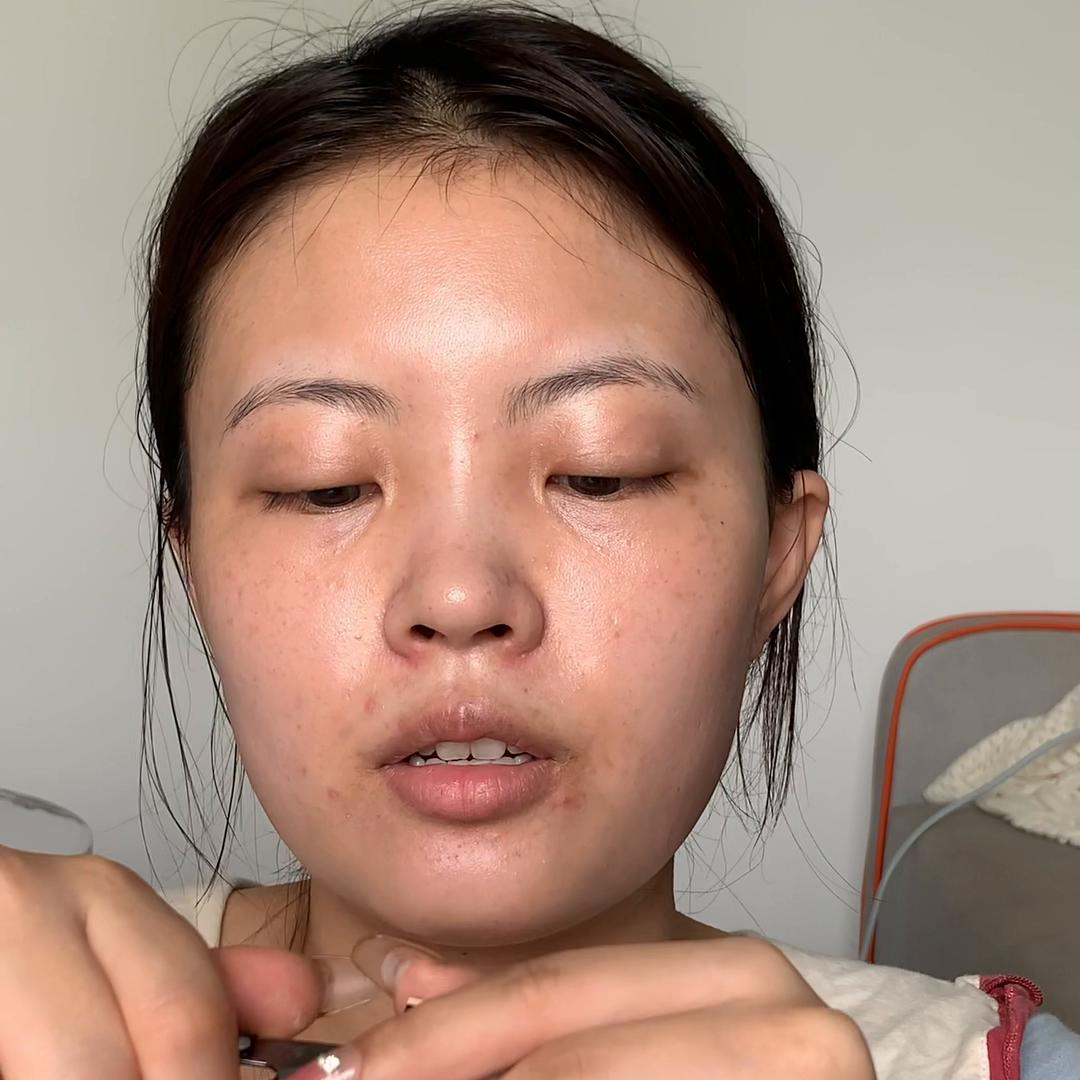 40岁欧莱雅金致臻颜和复颜哪个好,欧莱雅精致臻颜精华测评