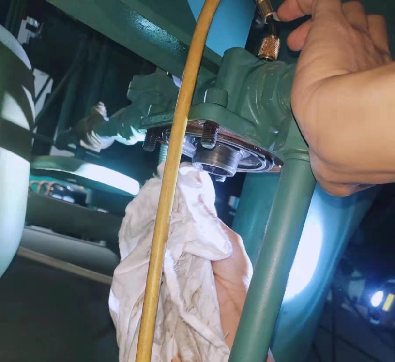 约克风机柜如何拆滤网,约克油过滤器更换