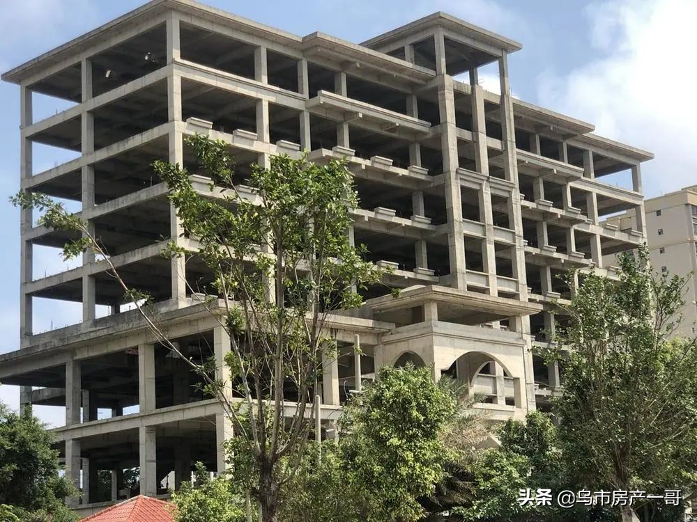 乌鲁木齐百商欧风花都烂尾楼,新疆乌鲁木齐有多少烂尾楼