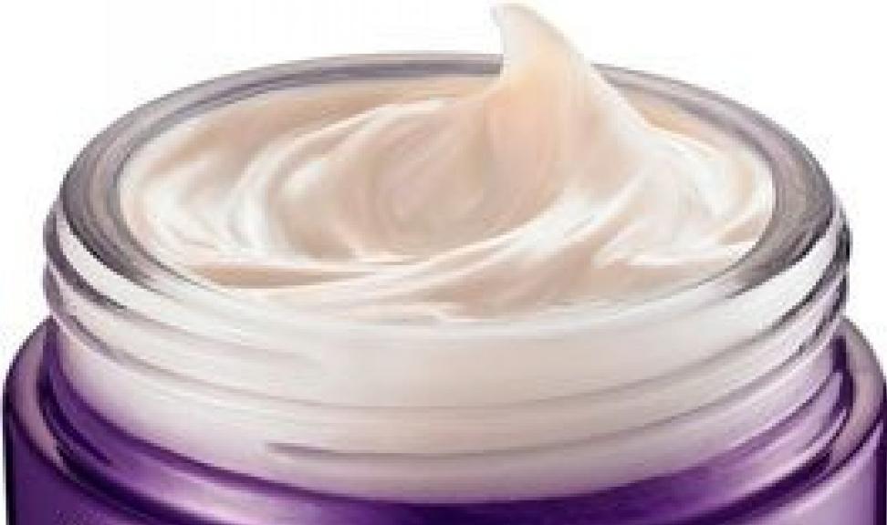 护肤品行业是大骗局,护肤品行业内幕补水