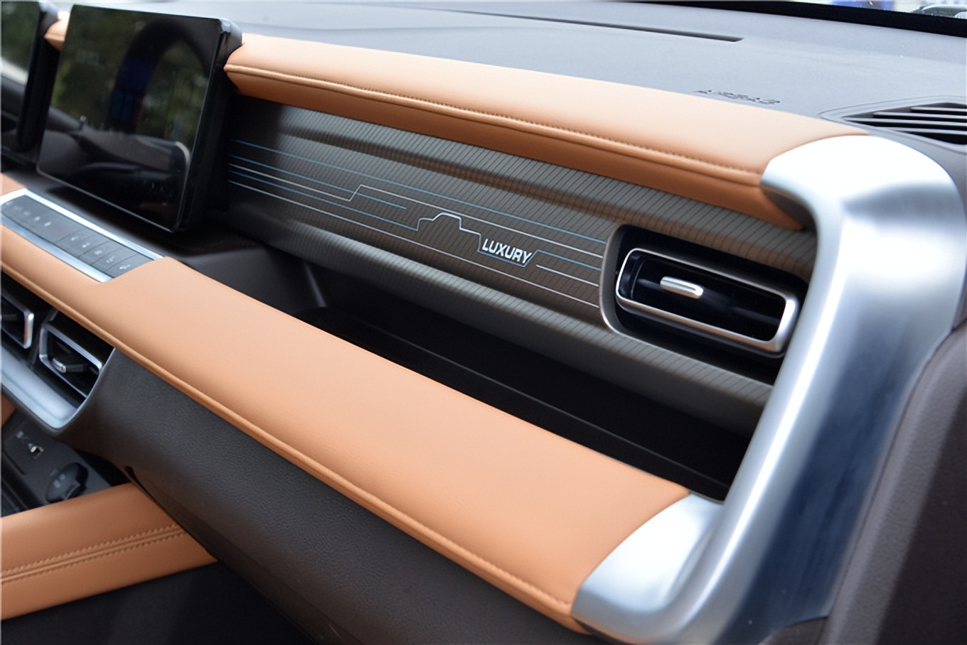 23款长城皮卡乘用炮最高配,2023款长城炮乘用版四驱性能测试