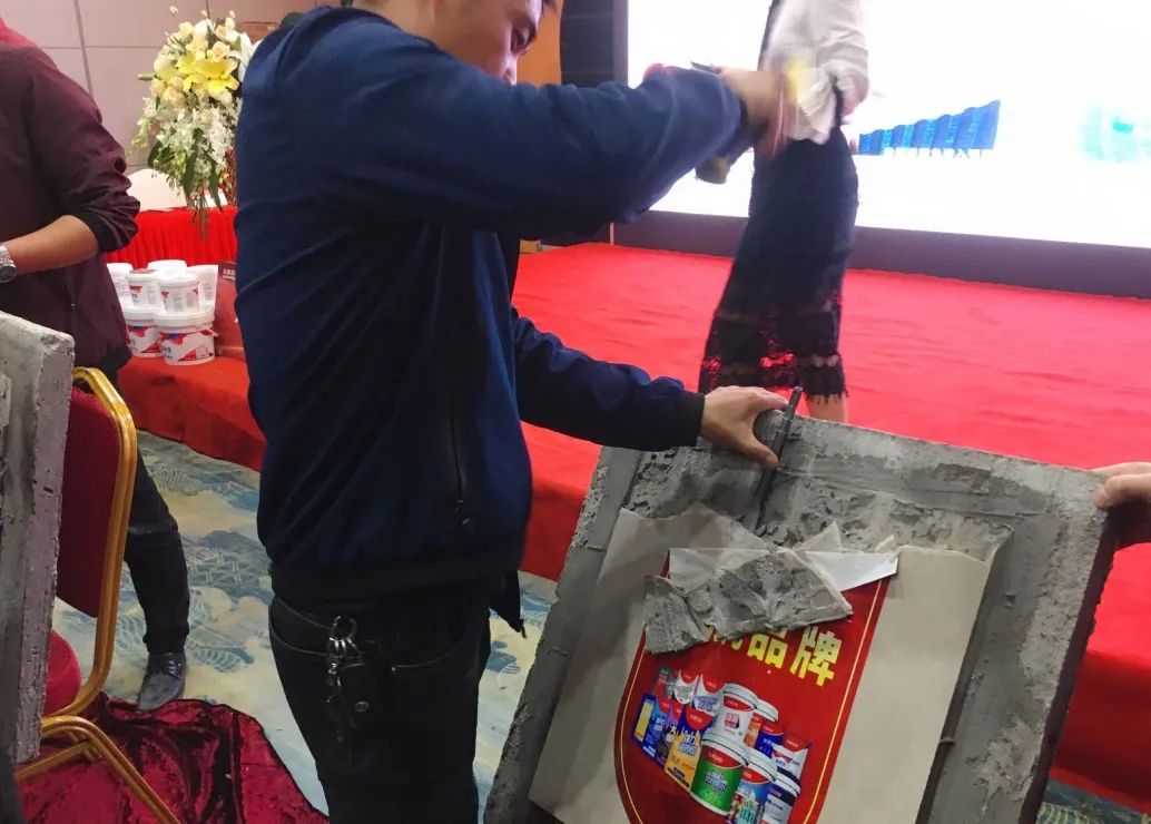 德高瓷砖背胶正确使用方法,瓷砖背胶怕冻了可以使用吗