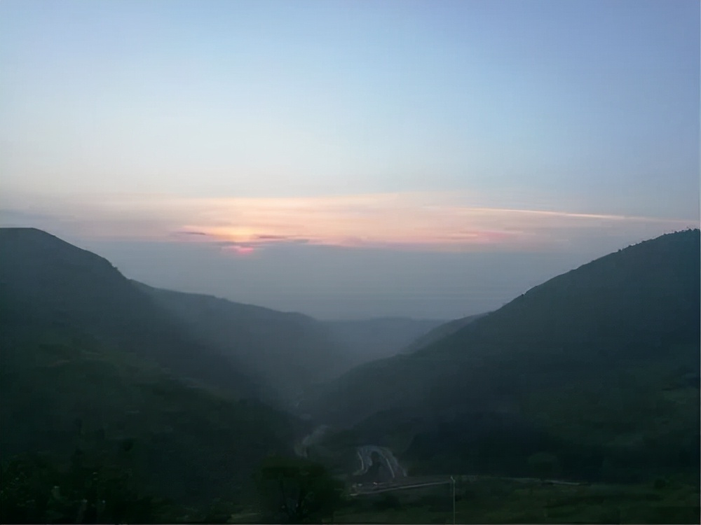 祖传毒蛇术招蛇视频,湖南村民招蛇术