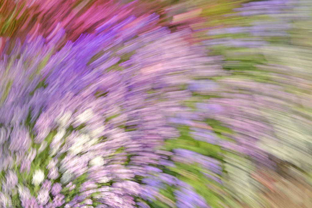 如何和对方聊得舒服,跟女孩子聊天如何引起对方的兴趣