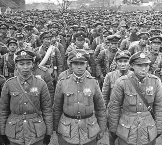 粟裕的过人胆略：日军从他的指挥所门前经过，也始终不动声色