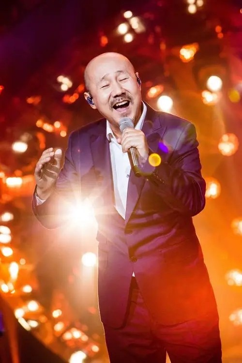 酗酒闹事，害人害己！这7位男明星，有人借醉强吻，有人断送星途