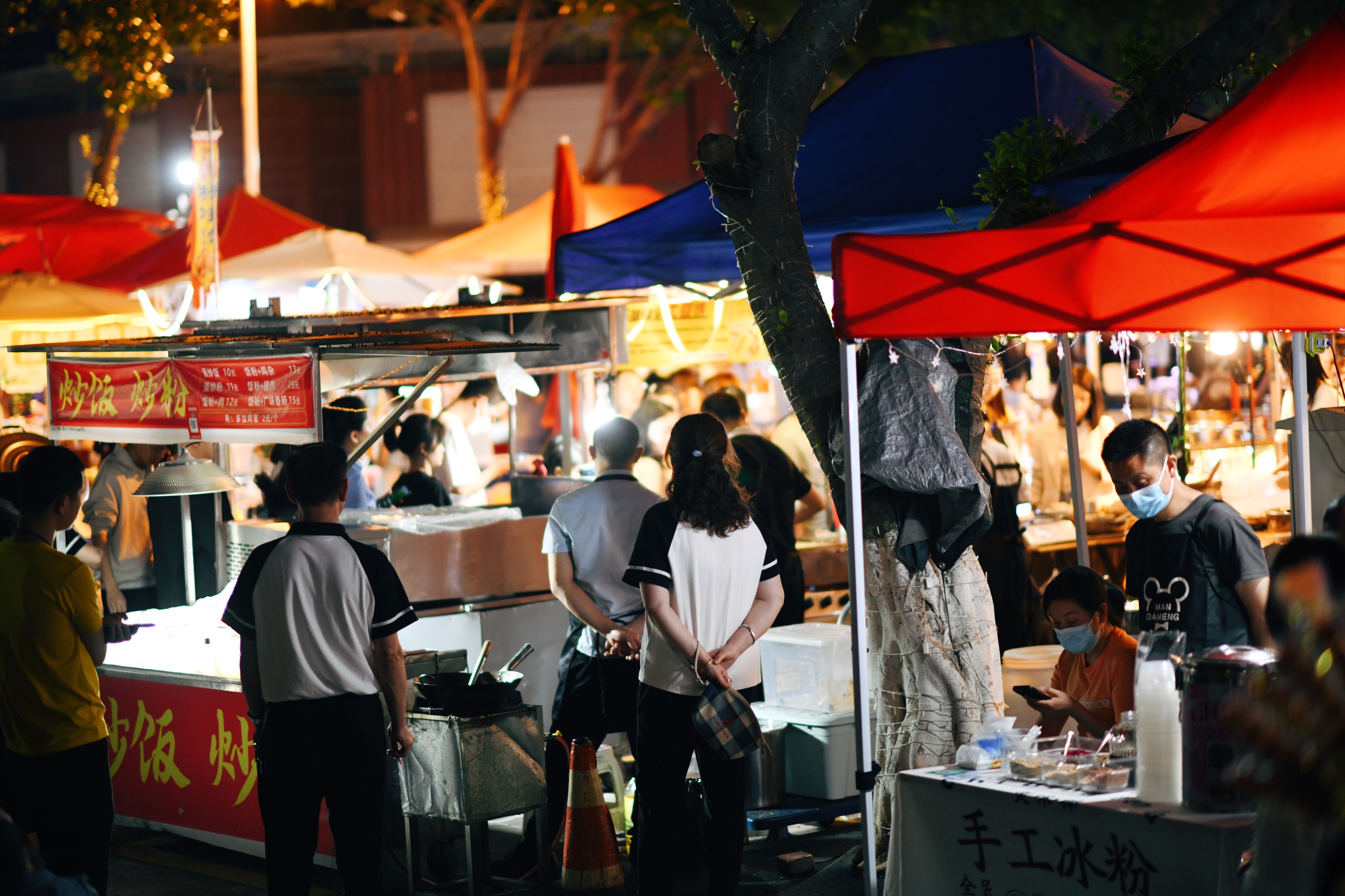 民心佳园夜市最火的是谁,最新的民心佳园夜市