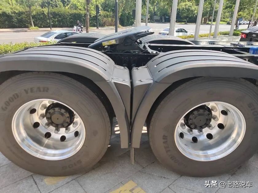 5万鹰途生活舱,解放鹰途生活舱试驾视频