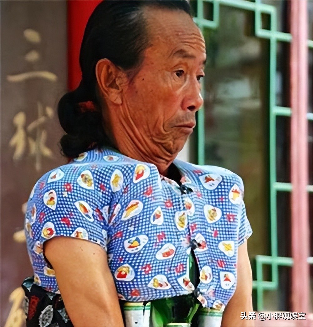 他是缩骨功唯一传人已练功,他是缩骨功唯一传人