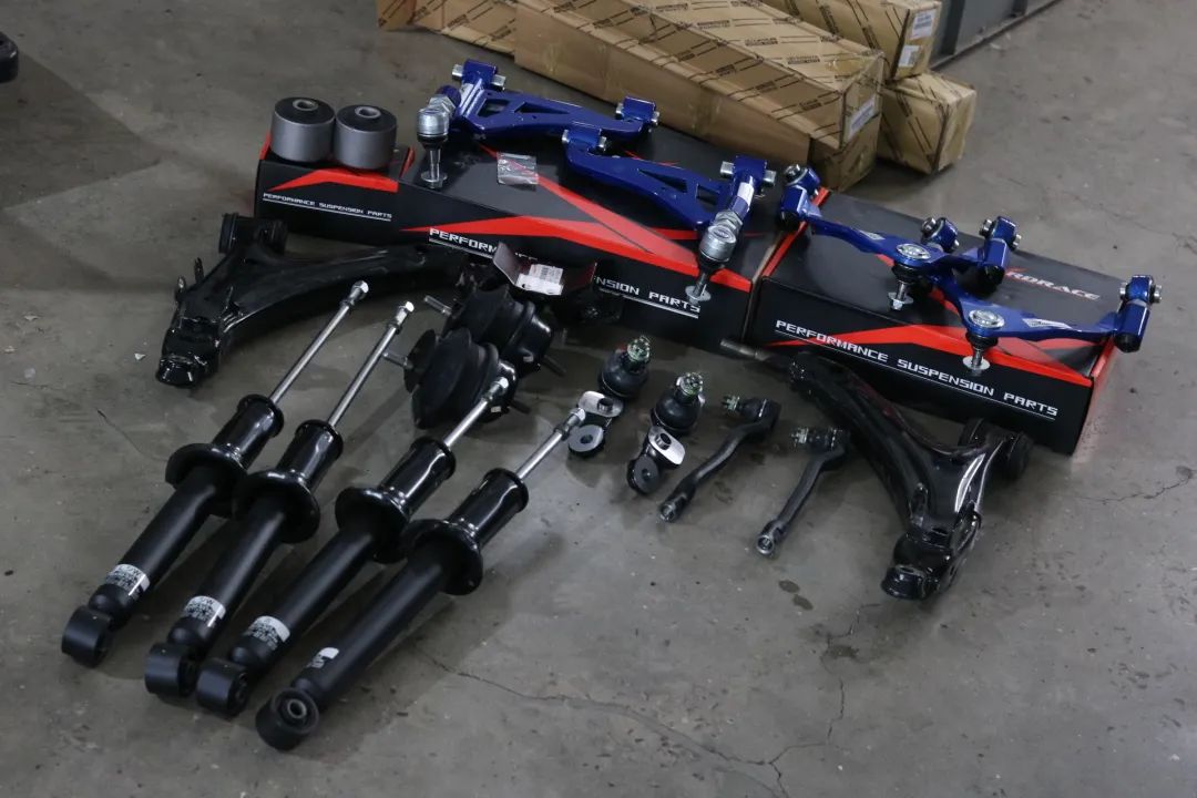 雷克萨斯ls430翻新修复,雷克萨斯ls430老车翻新作业