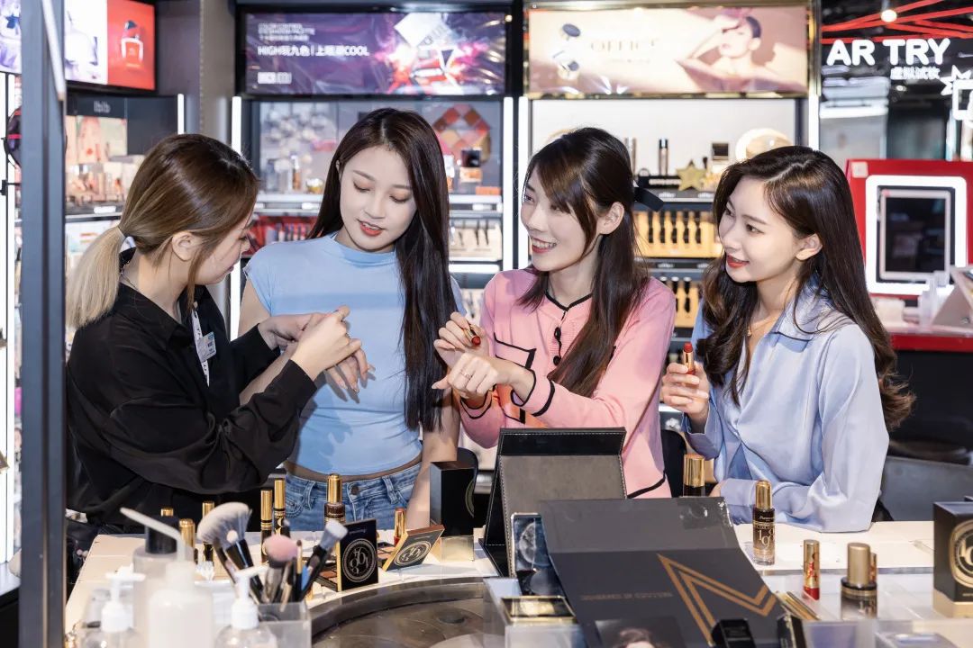 屈臣氏如何逆势翻盘,屈臣氏宏观环境分析