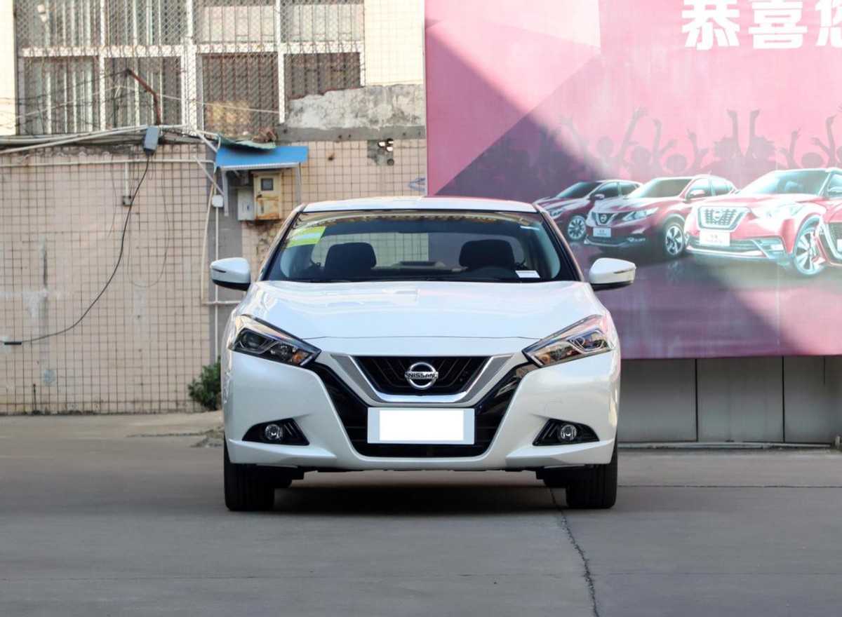 日产蓝鸟与轩逸区别,外形运动的车