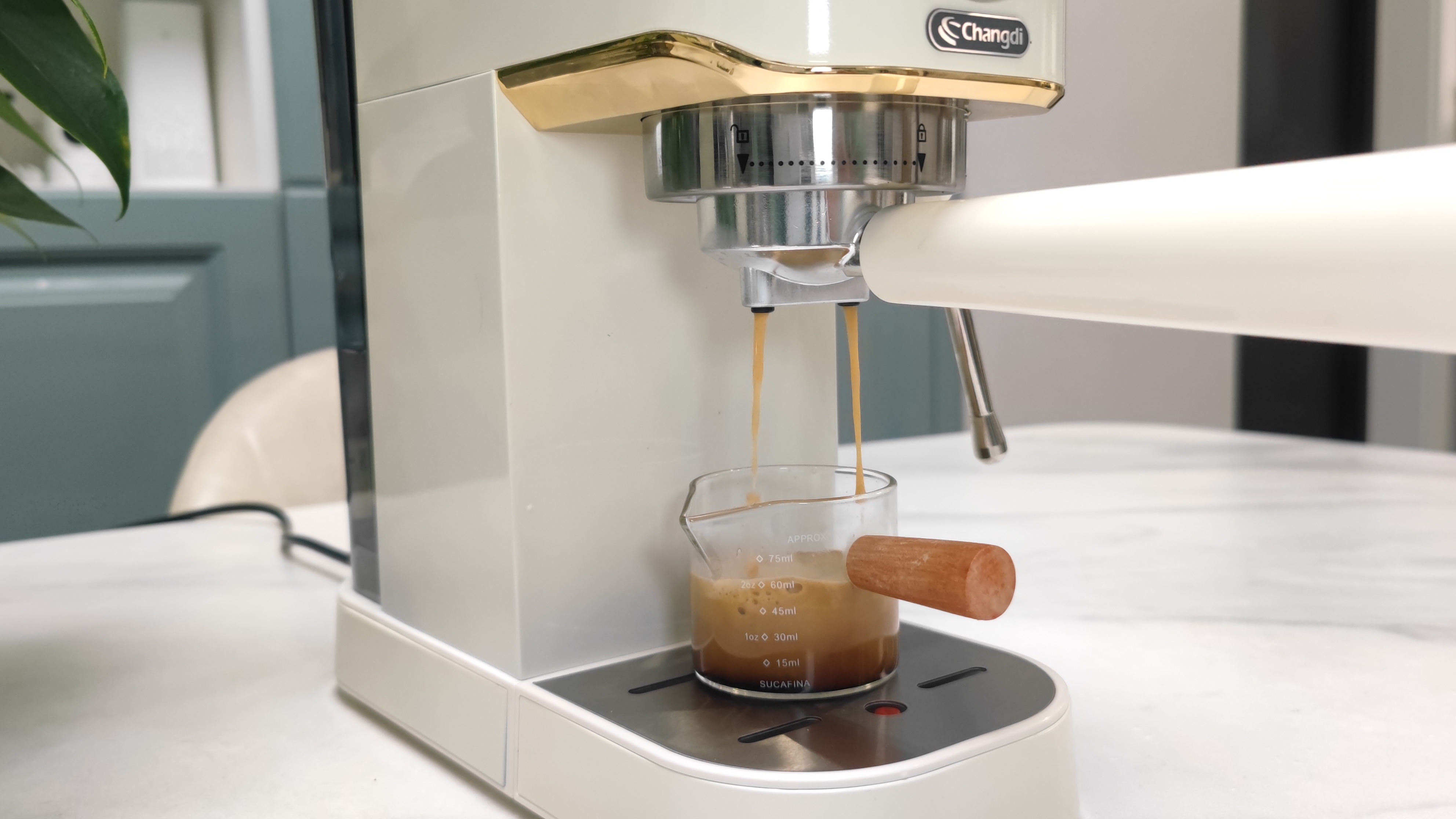 最好的家用半自动意式咖啡机,最新型意式半自动咖啡机