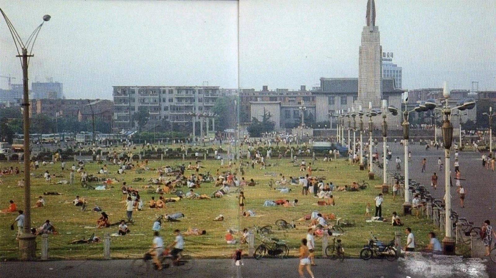 影星邓超曾在八一广场打地铺揭秘老南昌纳凉那些事儿