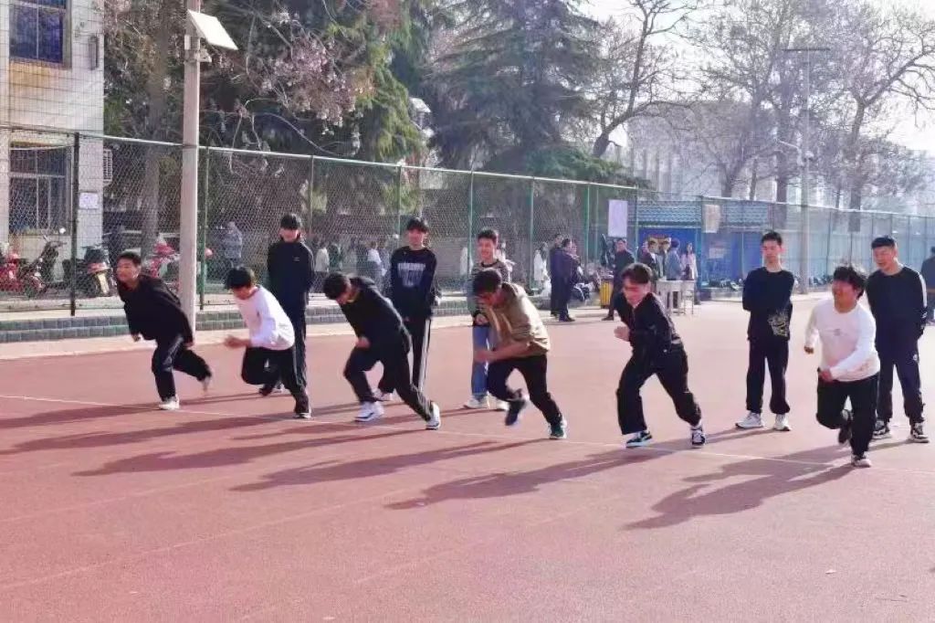 高三体育达标项目,高三体育达标测试标准