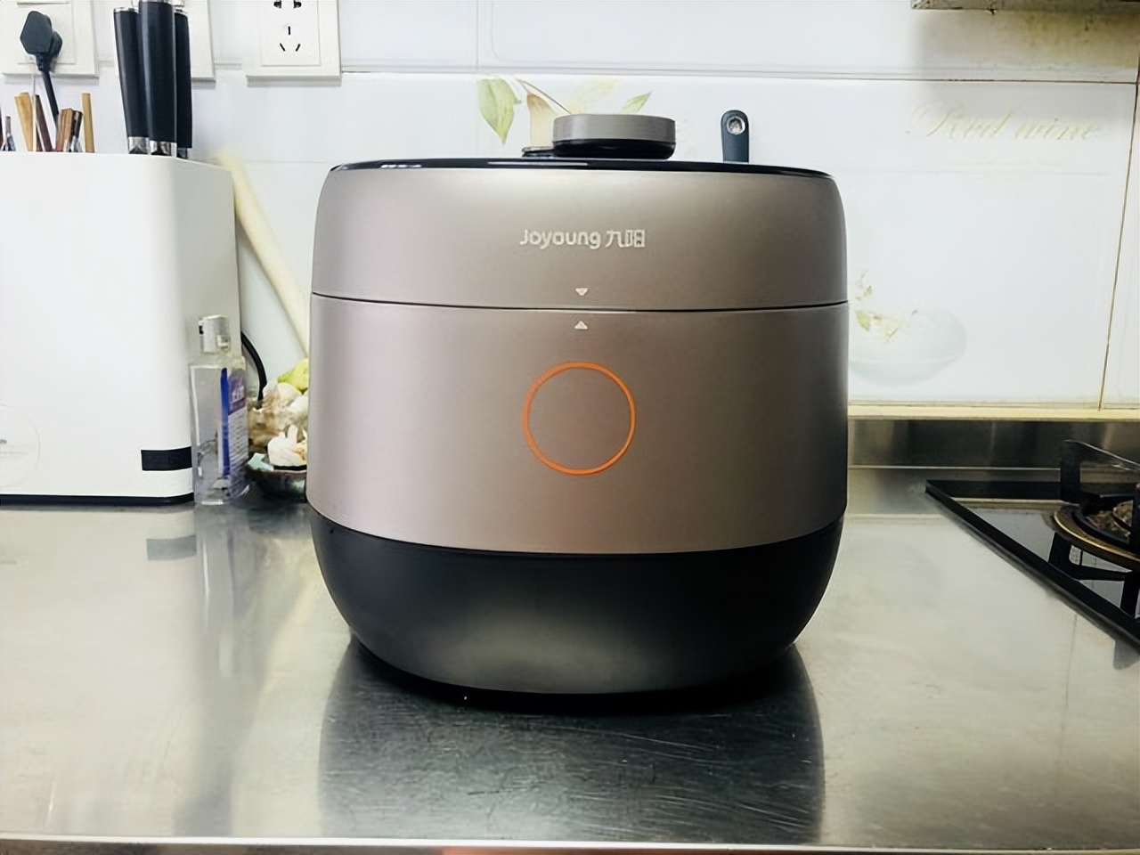 电压力锅和电饭煲有什么区别视频,电压力锅和电饭煲怎样选择