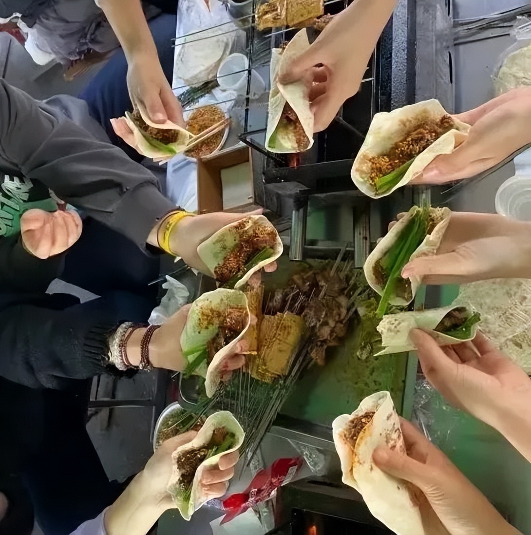 淄博烧烤爆火能做点什么,淄博烧烤的爆火总结