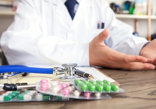 办公室小王与附近医院的故事