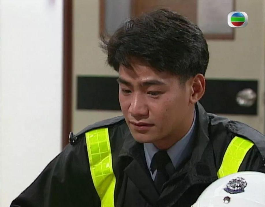 他高大威*男猛**人味足，演江湖人士逼真，人生经历丰富，低调亦多姿