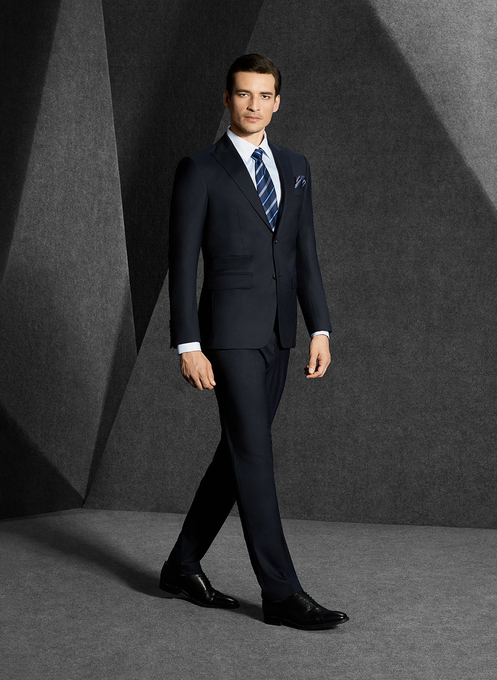 休闲西服男装品牌排行前十名,成都偏胖西装定制品牌前十名