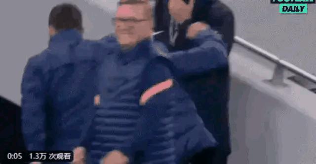 男足比赛场面,男足笑死对手