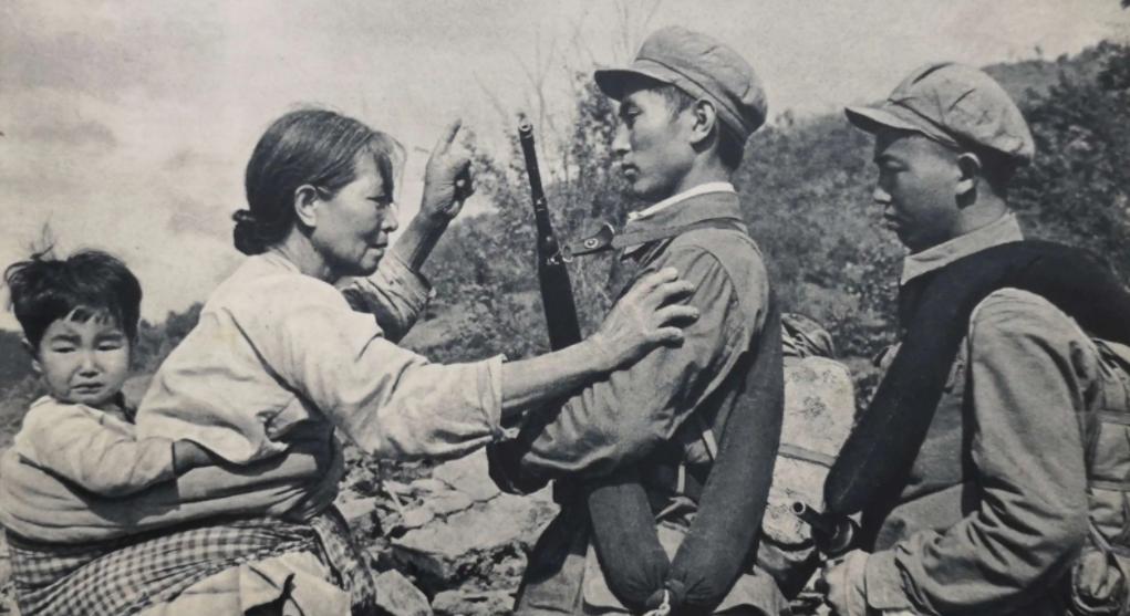 抗美援朝，起义部队重创美军，国军特务拿着花名册从台湾赶来劝降