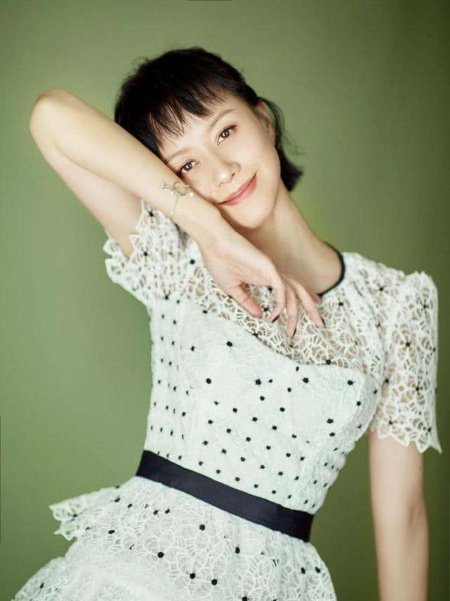 42岁倪虹洁近照曝光,43岁倪虹洁回老家陪父母