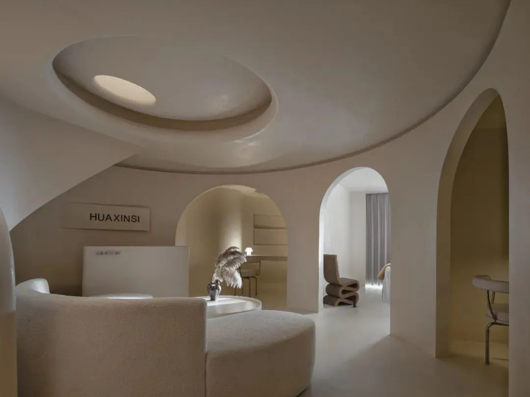 法式奶油风装修美容院,优雅净白空间设计