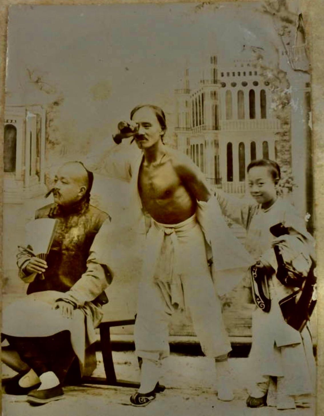 晚清女子真实老照片,晚清老照片还原穷人美艳贵妇