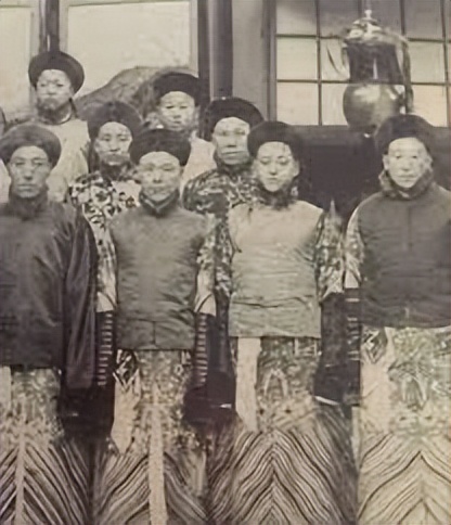 太监的一生两个字形容,反映太监的一生电视剧