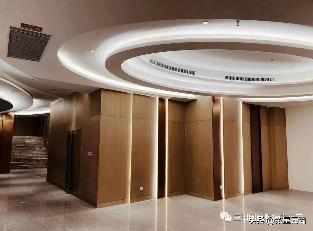 西南购物中心贵阳,新西南购物中心