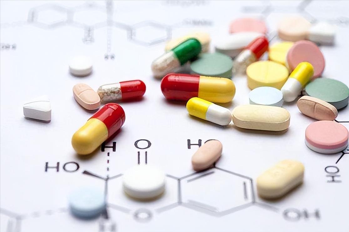 每天吃两片小苏打对痛风有好处吗,痛风吃小苏打片好还是非布司他好