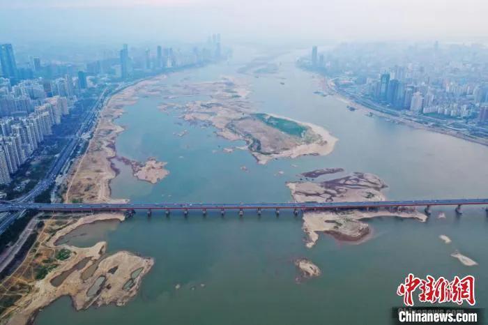 水调歌头长江最豪迈的一句,水调歌头长江横渡