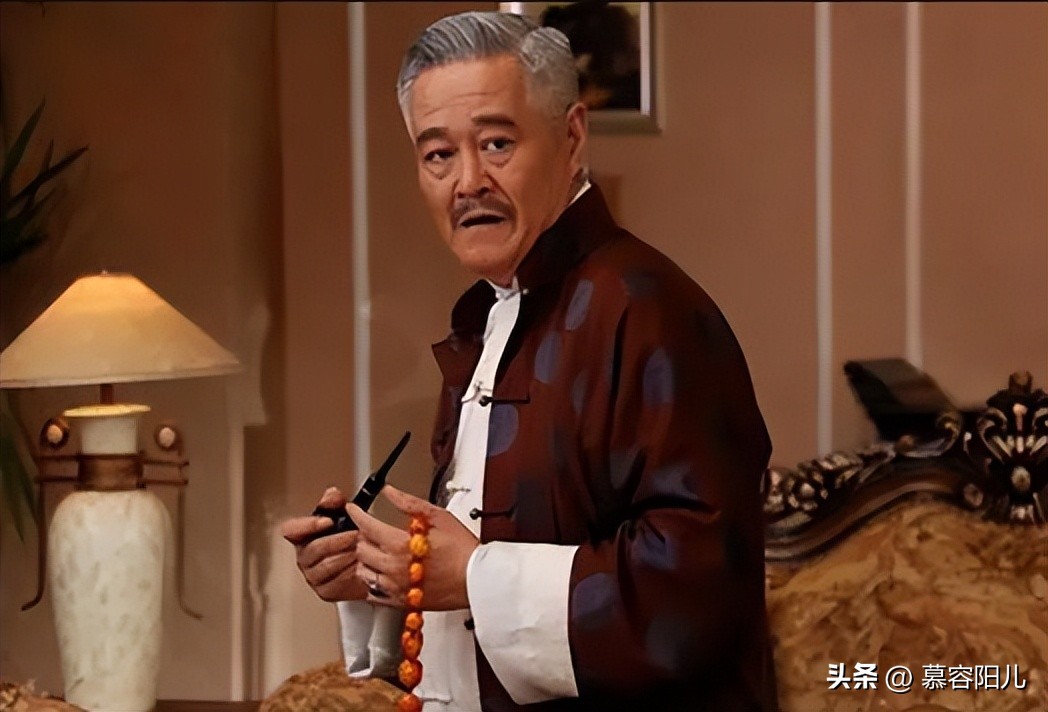 赵本山不仅现场见证辽篮夺冠，并设宴款待杨鸣，韩佳佟陪同出席！