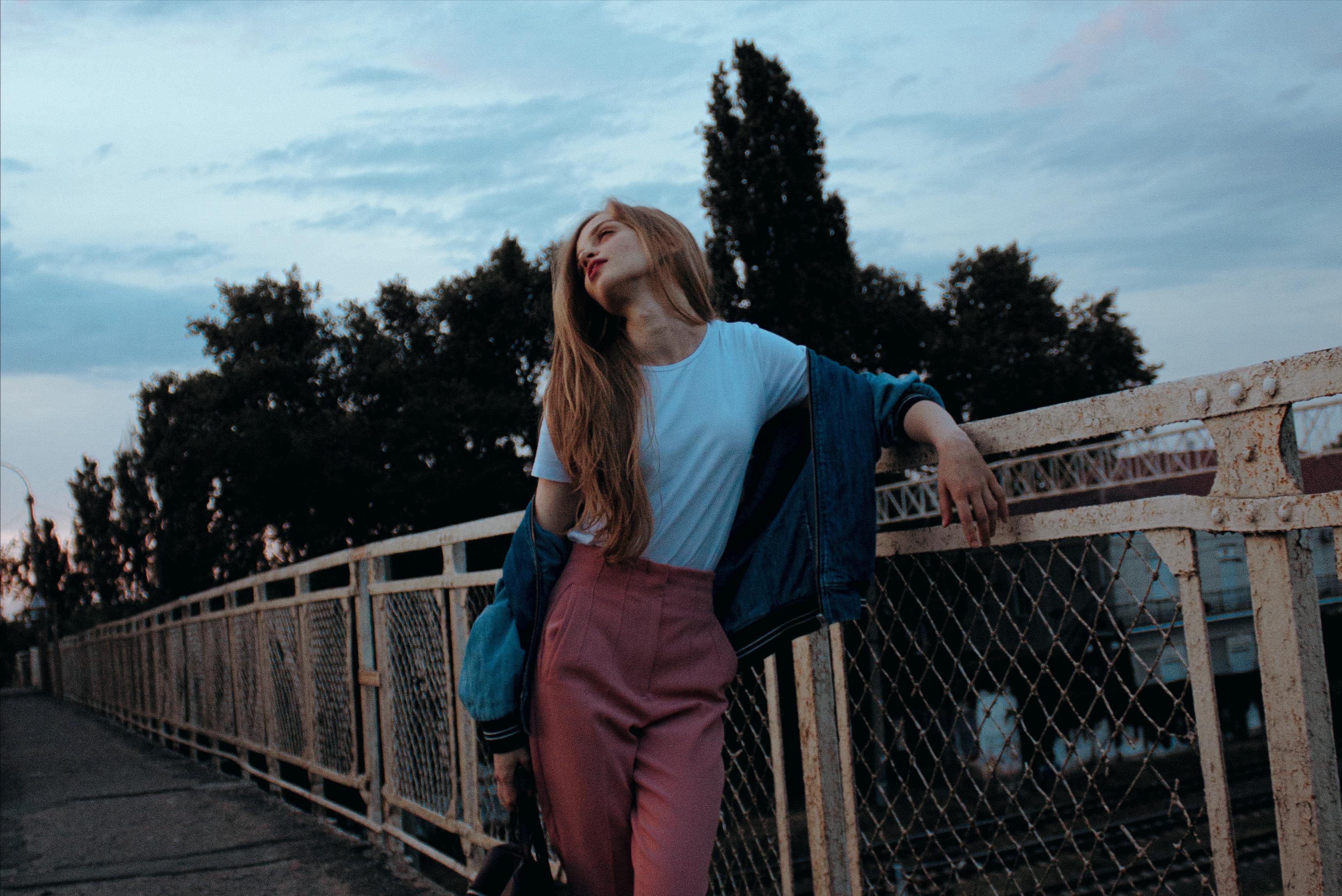 如何摆脱胡思乱想专注自己,教你摆脱胡思乱想的7个小方法