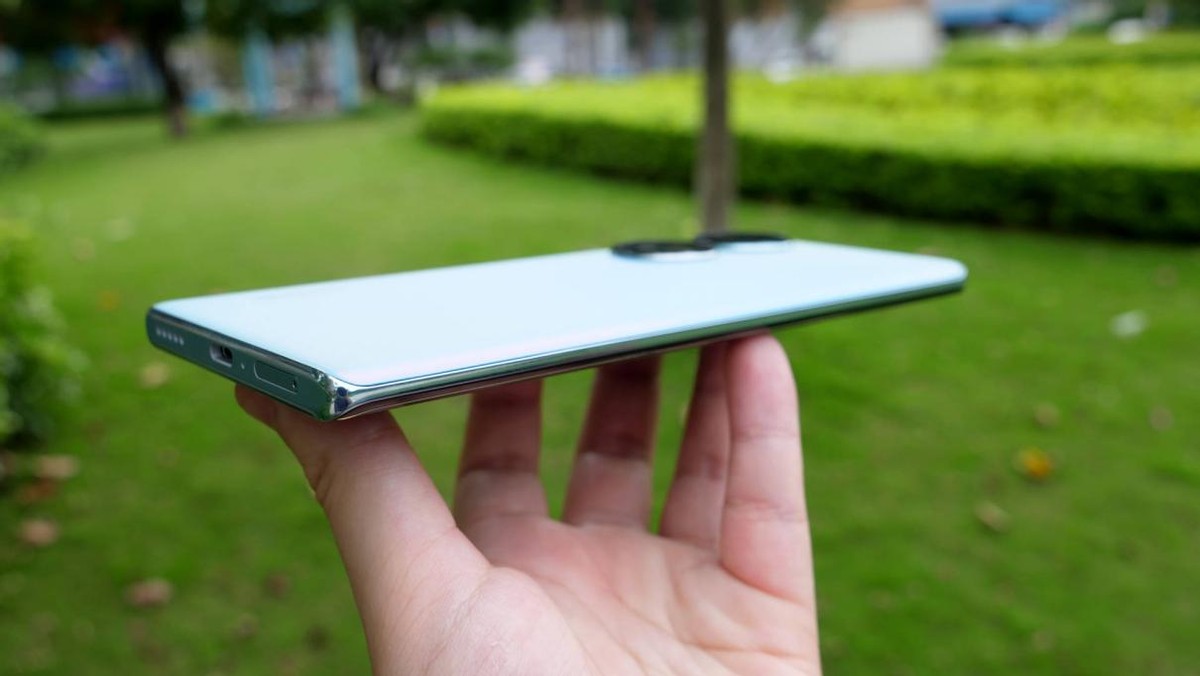 2799元荣耀手机,荣耀70系列正式发布售价2999起