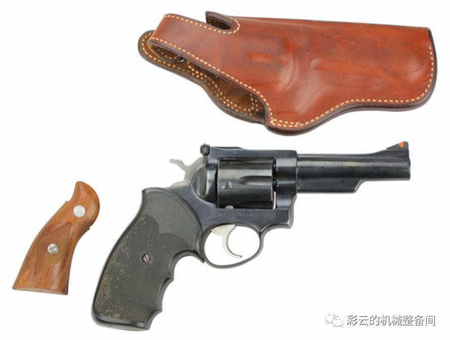 长枪管银闪闪的转轮就是柯尔特蟒蛇？别被骗了，这是鲁格的产品