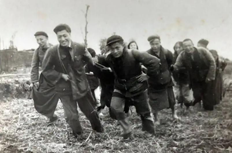 1953年人口普查，一干部奢侈行为被群众举报，竟是杀害杨虎城凶手