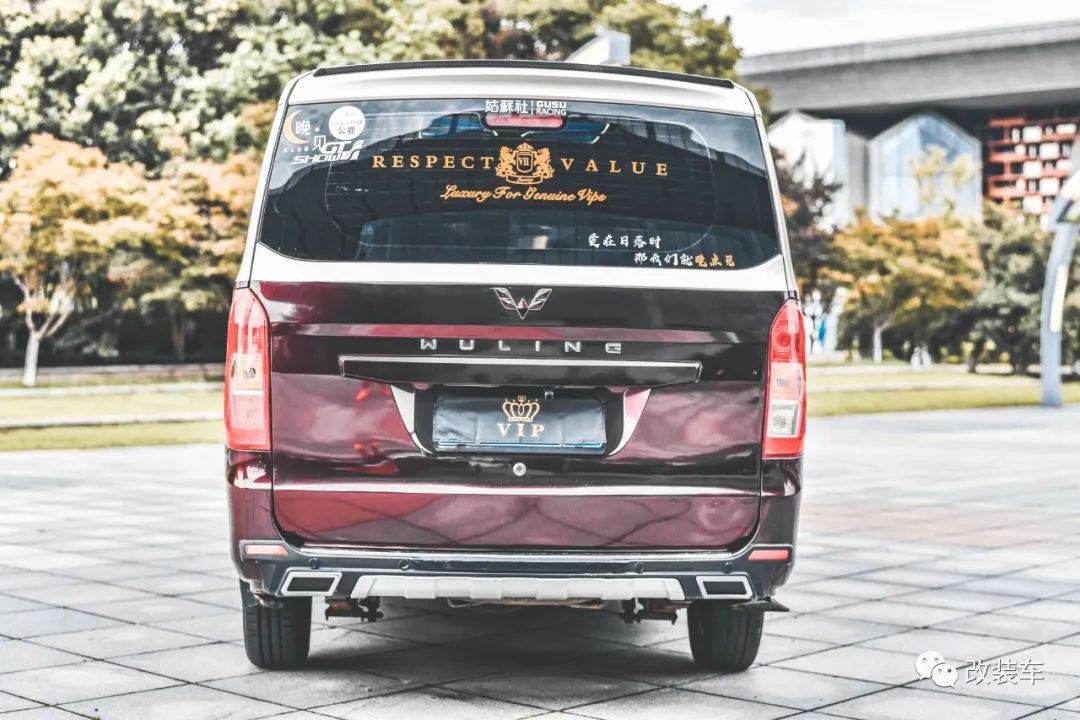 五菱荣光v七座变四座,五菱荣光v新款五座