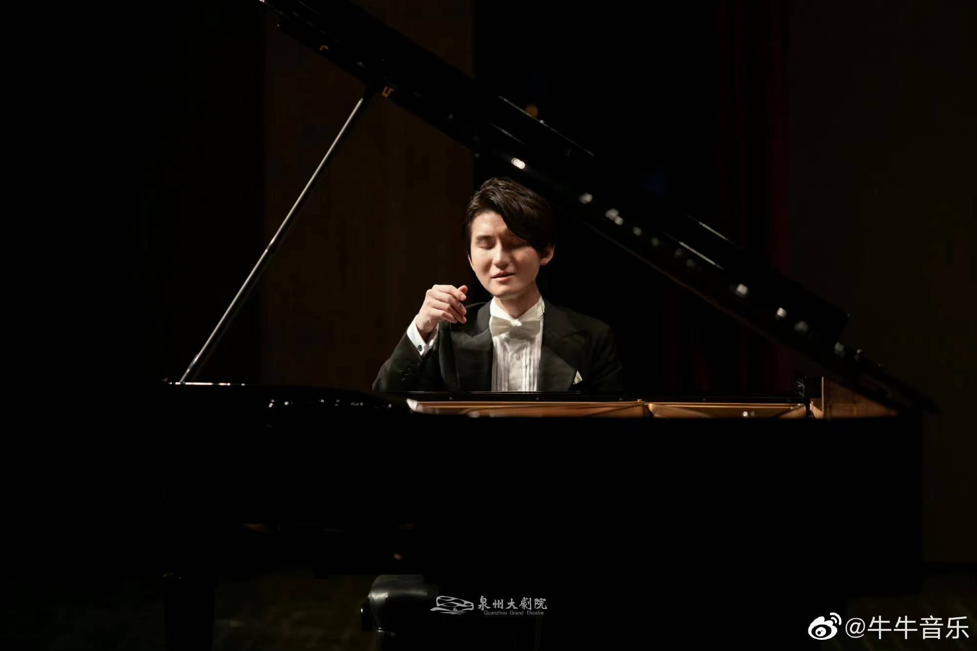 钢琴家牛牛野蜂飞舞,钢琴家牛牛李斯特钢琴改编曲