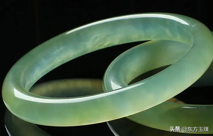 假玉戴在手上有什么感觉？三种假玉的特征