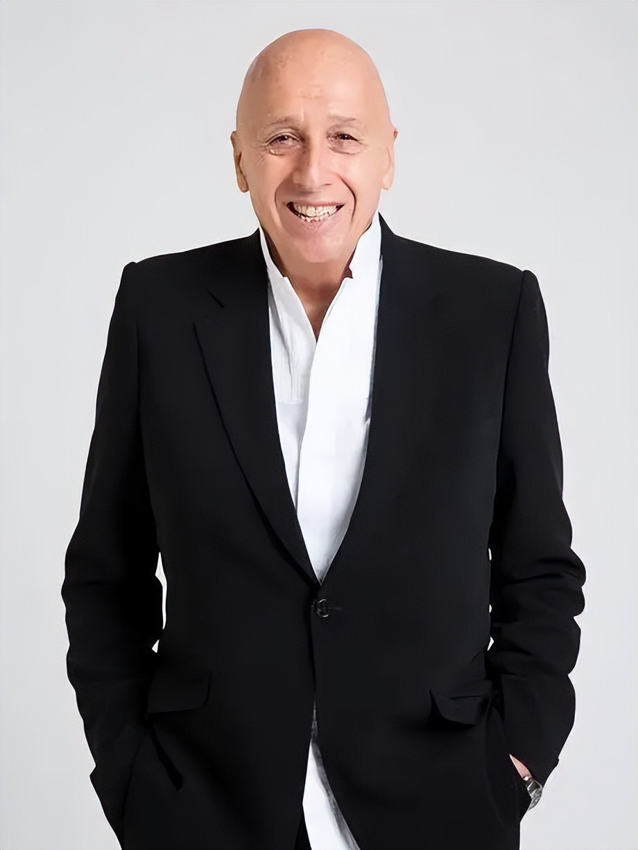 犹太商人拒绝美籍，携百亿加入中国籍，被人说成疯子，坚称不后悔