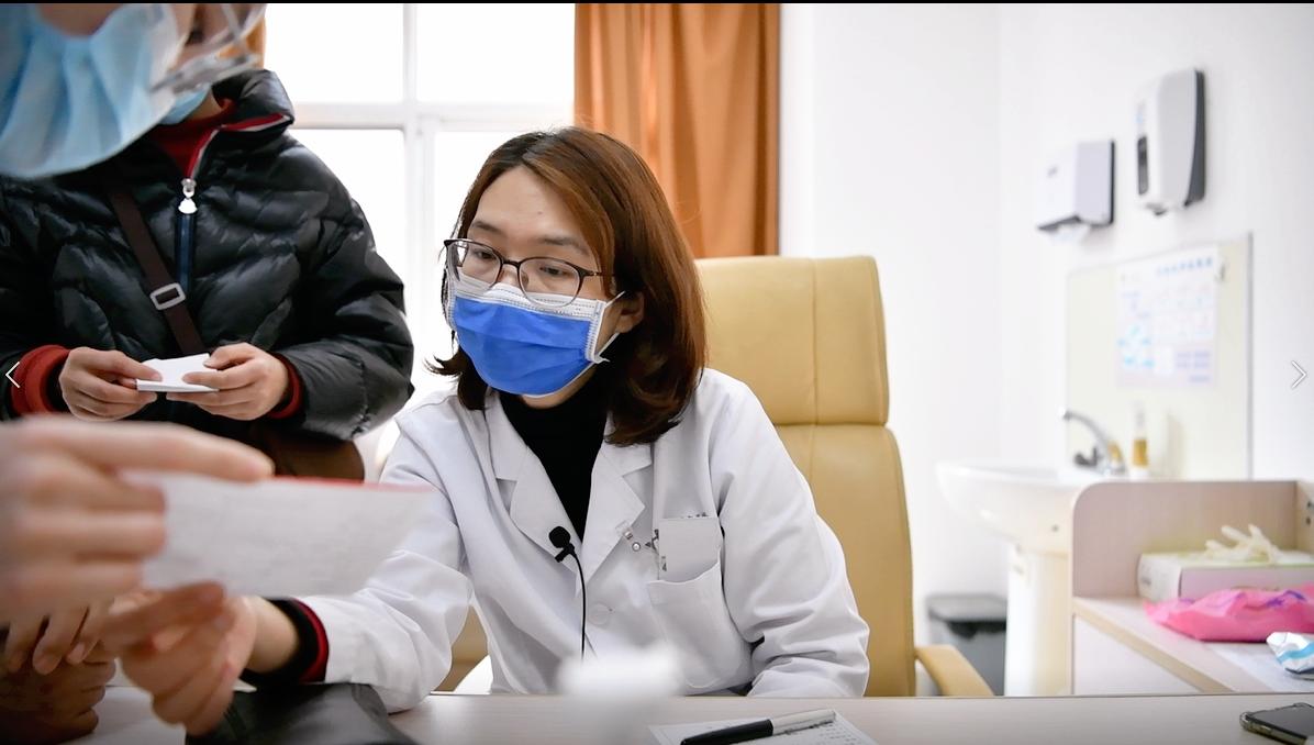 20岁突然开始长痘痘怎么调理,17岁了还长痘痘吗怎么治